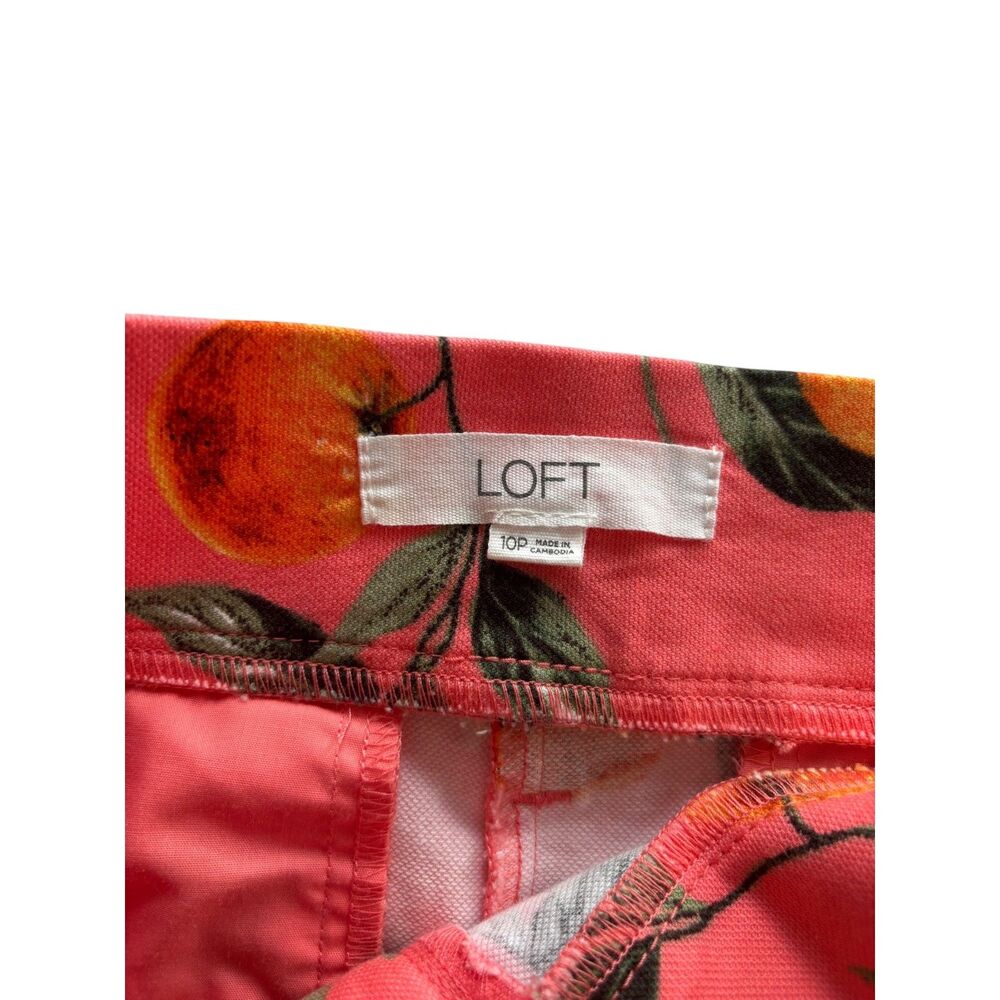 LOFT Size 10P Coral Floral Pleated Summer Shorts with Orange Print - Picture 4 of 5